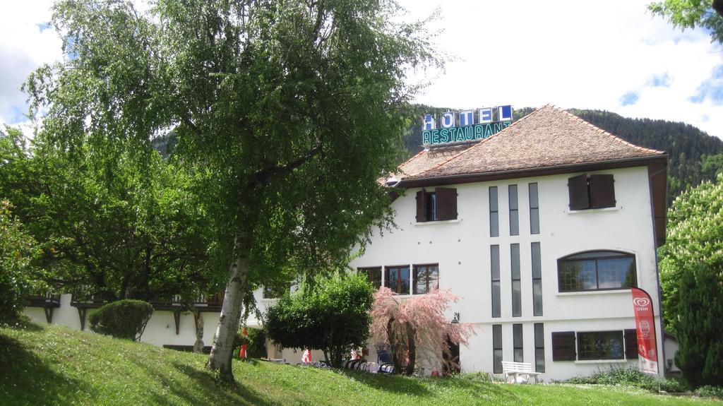 Hotel Restaurant Le Traineau Clelles Bagian luar foto
