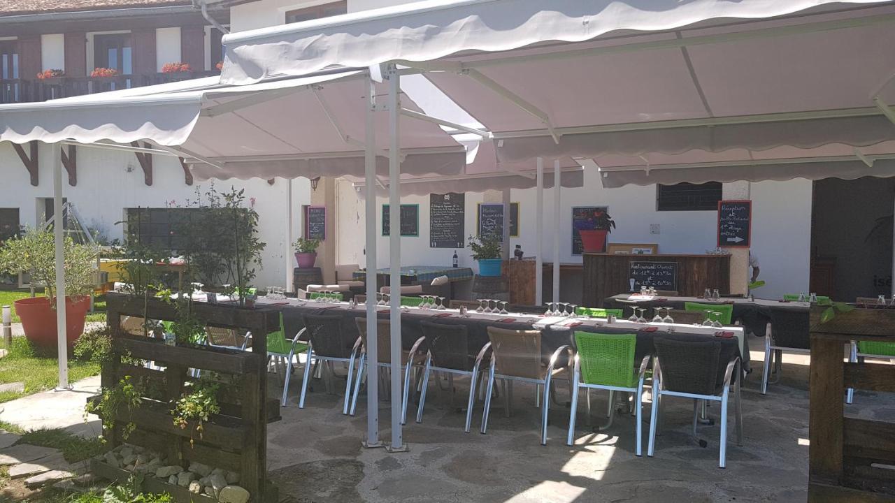 Hotel Restaurant Le Traineau Clelles Bagian luar foto